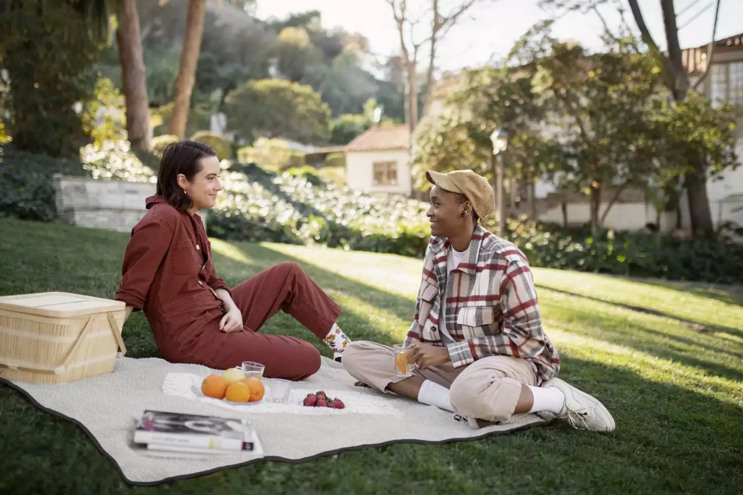 outdoor blanket picnic